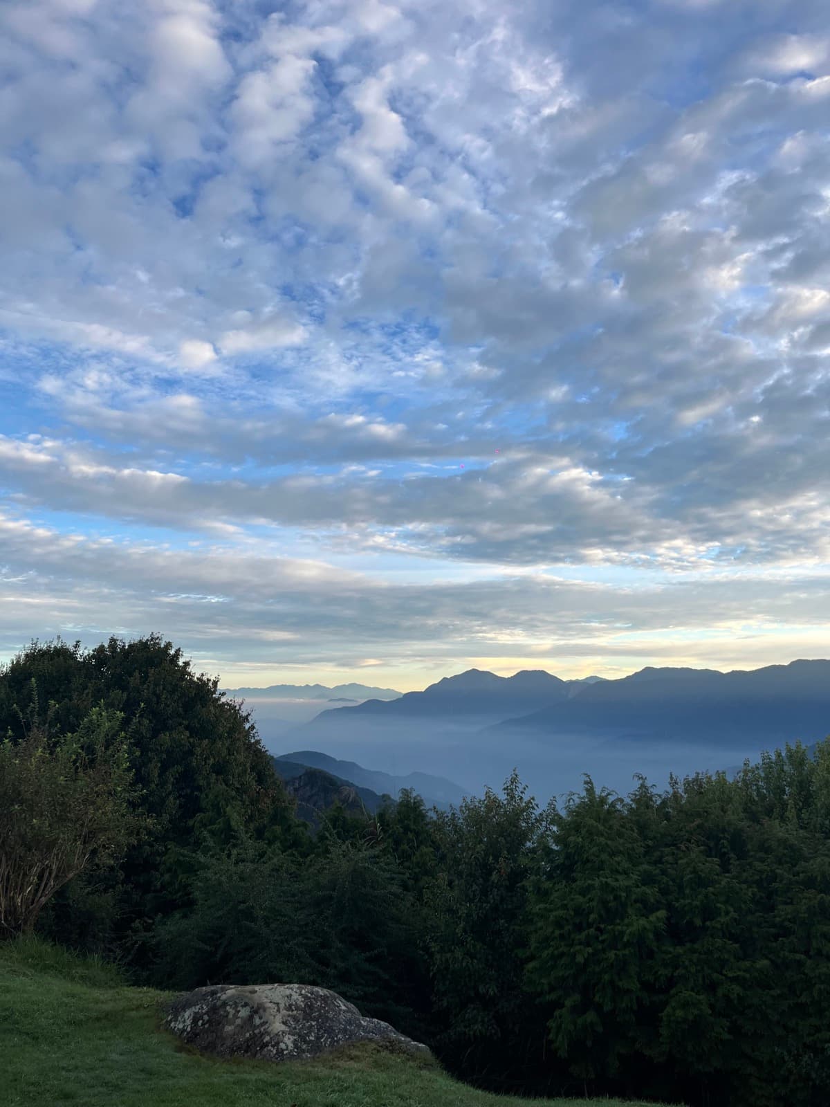 Solo sunrise hike in Alishan National Park
